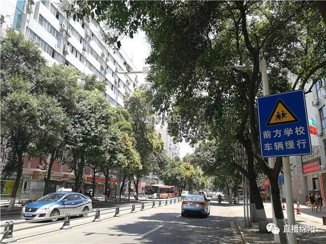 违法鸣笛抓拍技术揭秘：精确定位“谁在按喇叭”