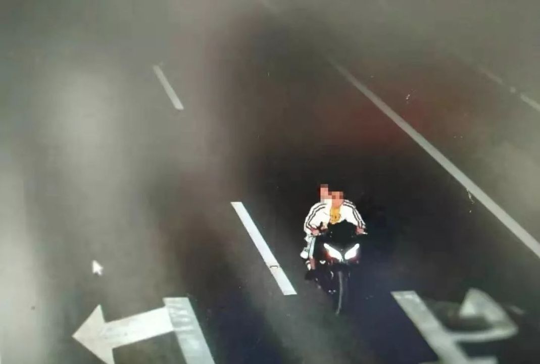 深夜“炸街”扰民、敦煌公安交警来“消音”摩托车