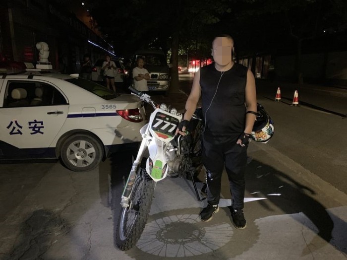 宝鸡违法炸街车